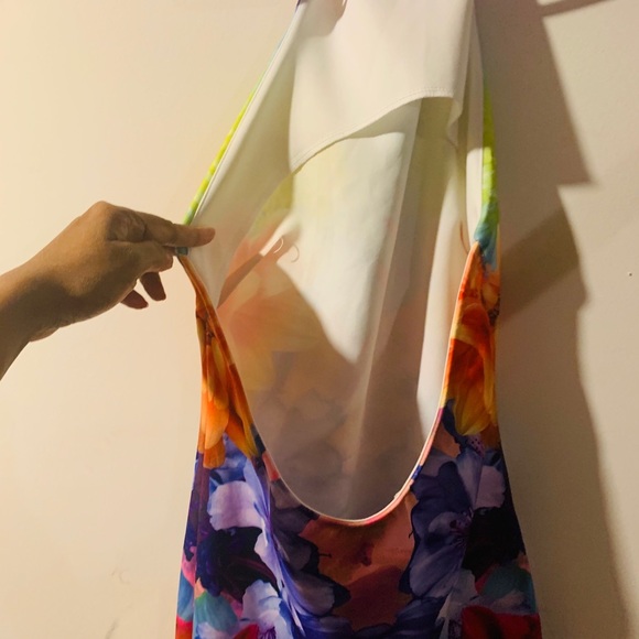 Dress - Picture 3 of 3